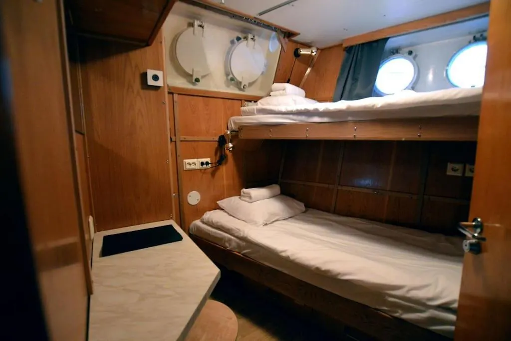 Hotellilaiva Muikku/Hotel Boat Muikku Helsinky